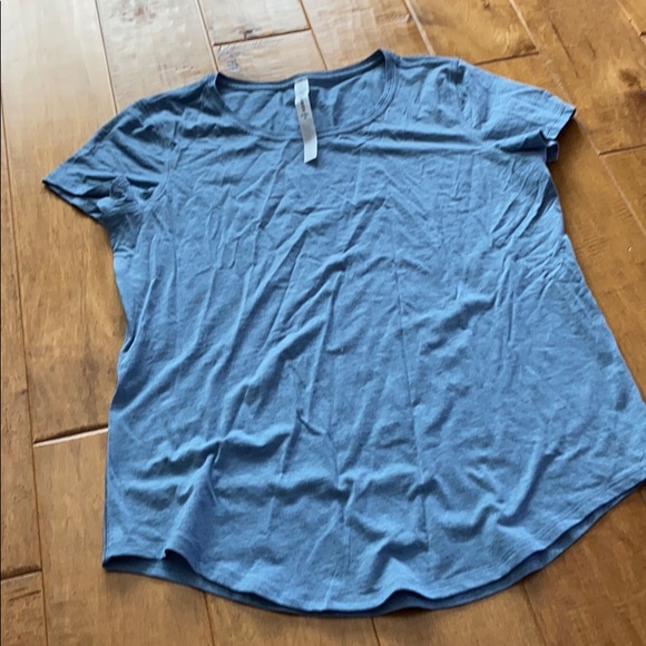 Lululemon top